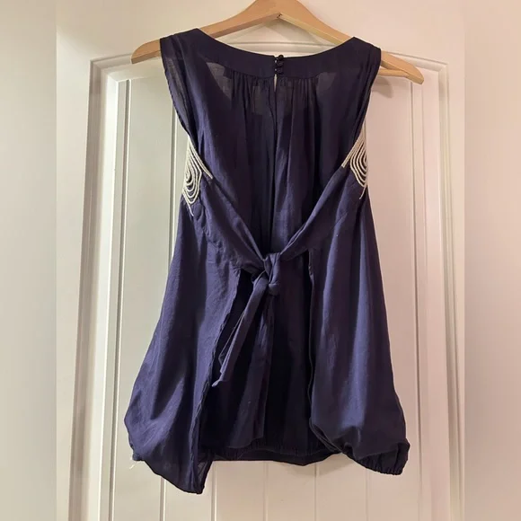 Dex Sleeveless Blouse, 100% Cotton.  Size Medium. - Picture 5 of 9